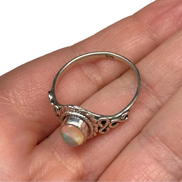 Ethiopian Fire Opal Ring Size 8.5 Solid 925 Sterling Silver Boho Oval Stone - Picture 8 of 9